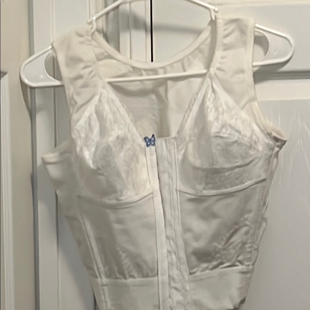 Frederick Bra Support  Size 36B color white cream